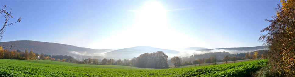 Das Sinntal bei Schaippach mit leichtem Herbstnebel 