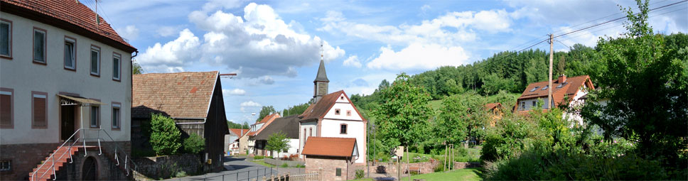 Rund um die Kirche von Wohnrod