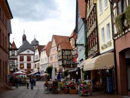 Traumhafte Innenstadt am Main