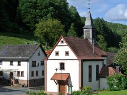 Kleine Ortskirche in Wohnrod