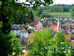 Heigenbrücken im Tal der Lohrbach