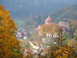 Rieneck mit Burg im gefärbten Spessart