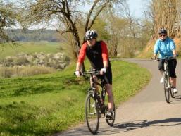 Tourenradfahrer im Sinngrund