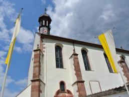 Eingang zur Klosterkirche in Schönau