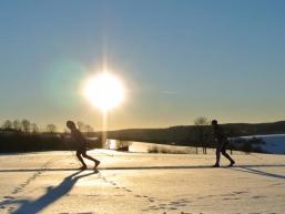 Wintersport im verschneiten Spessart