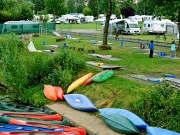 Minigolfbahnen am Saaleufer in Gemünden