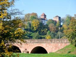 Burg Rieneck thront auf dem Berg