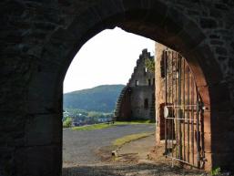 Tor zur Burgruine Scherenburg