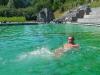 Schwimmen in natürlichem Wasser