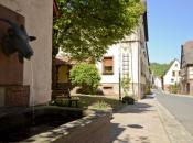 Schonderfeld Dorfmitte mit Brunnen 